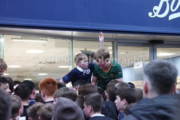 AA076136 - Christmas Boys Ba'