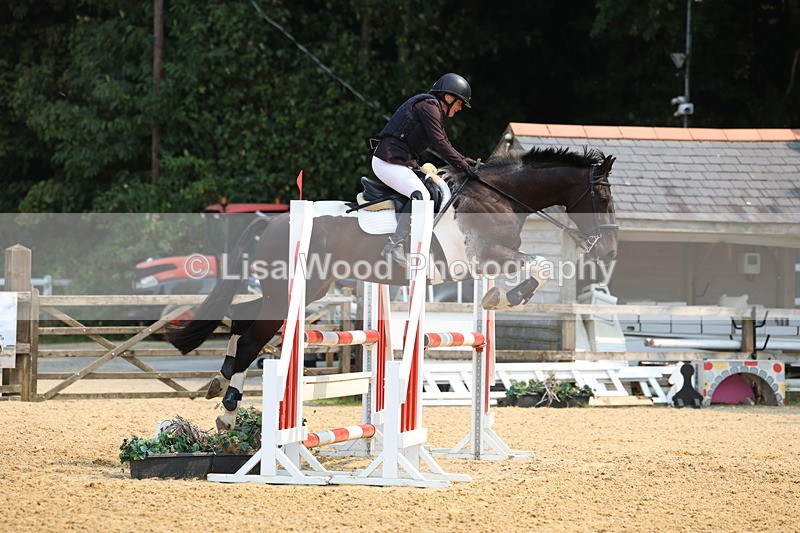 3E7A1327 - Class 4: Senior British Novice/90cm open