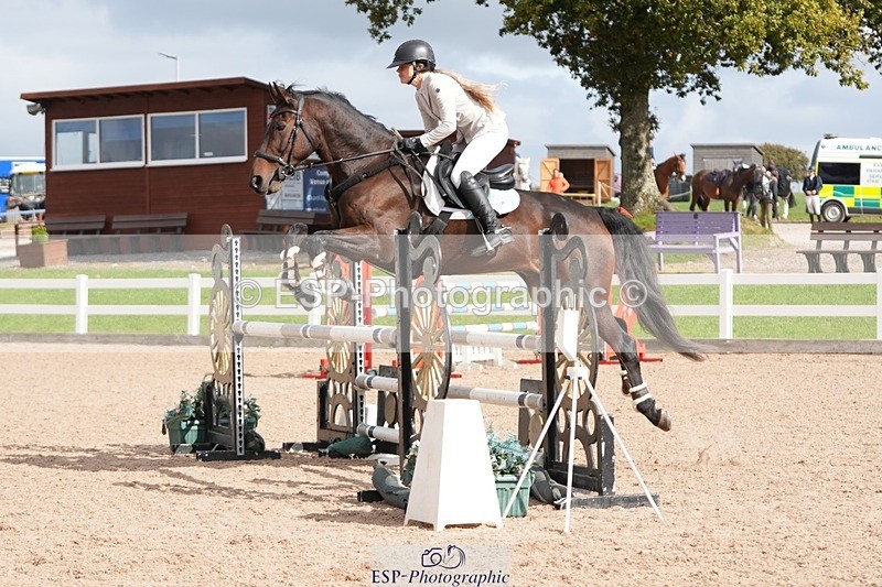 251005-132511-03522 - Cls 27 1.05m Amateur Qualifier