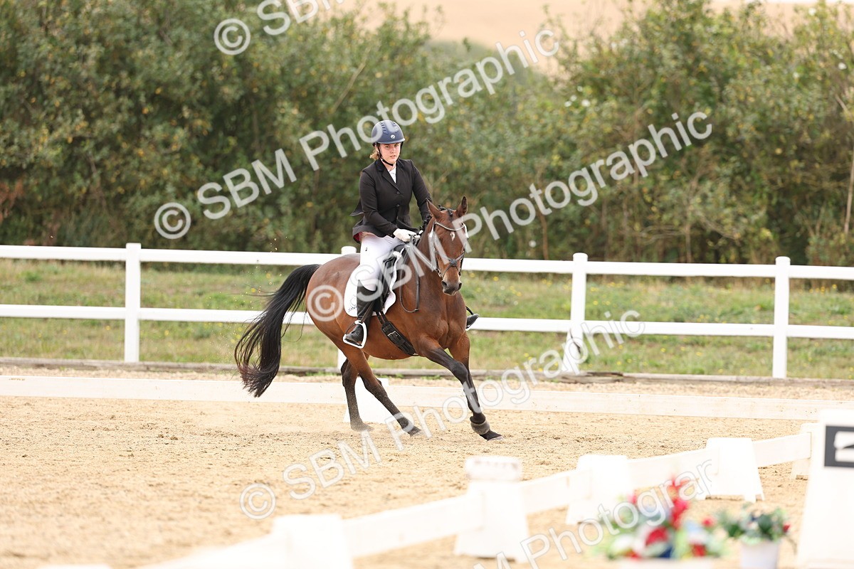 SBM_00908 - Class 8 - Novice 27 Champs