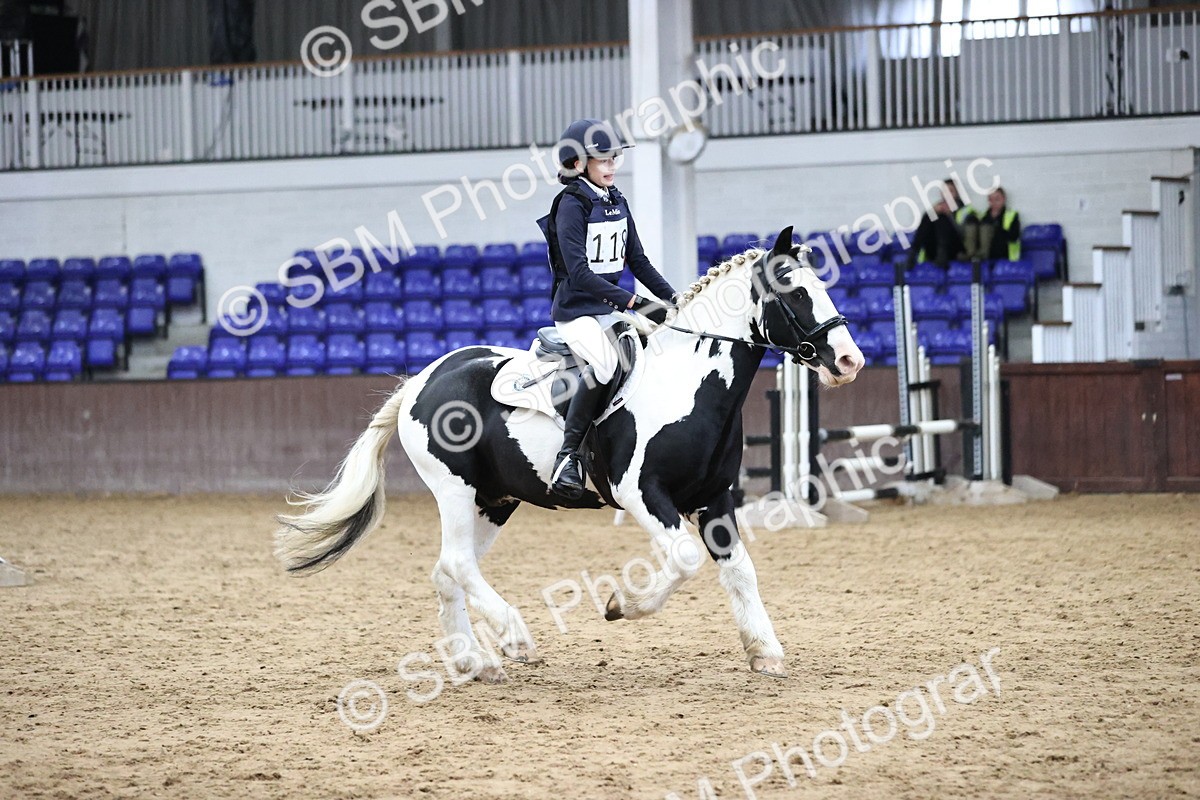 SBM_001531 - Class 5 - Henlow Veterinary Hospital 70cm
