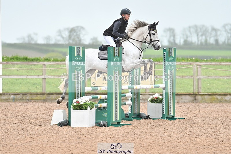 240505A-123052-05091 - Cls 4 Blue Chip Pony Newcomers & 1m Open