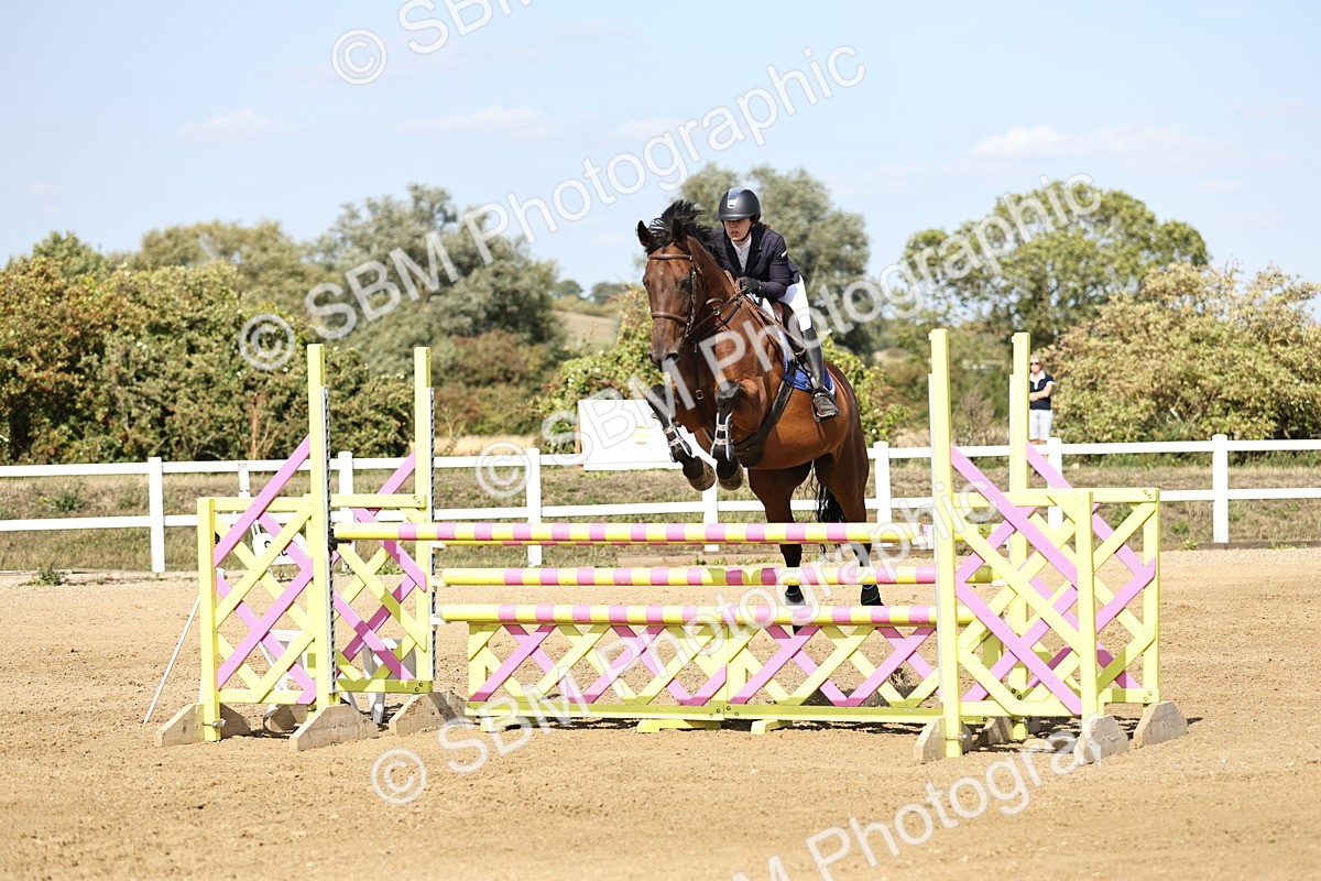 SBM_005234 - Class 6 = Senior Newcomers - 1.10m Open