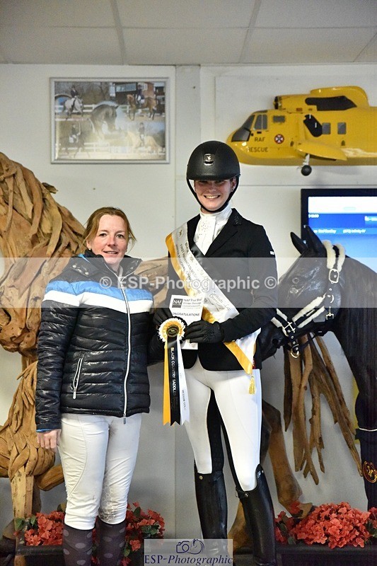 250214-153926-02636 - Advanced Medium Gold Presentations