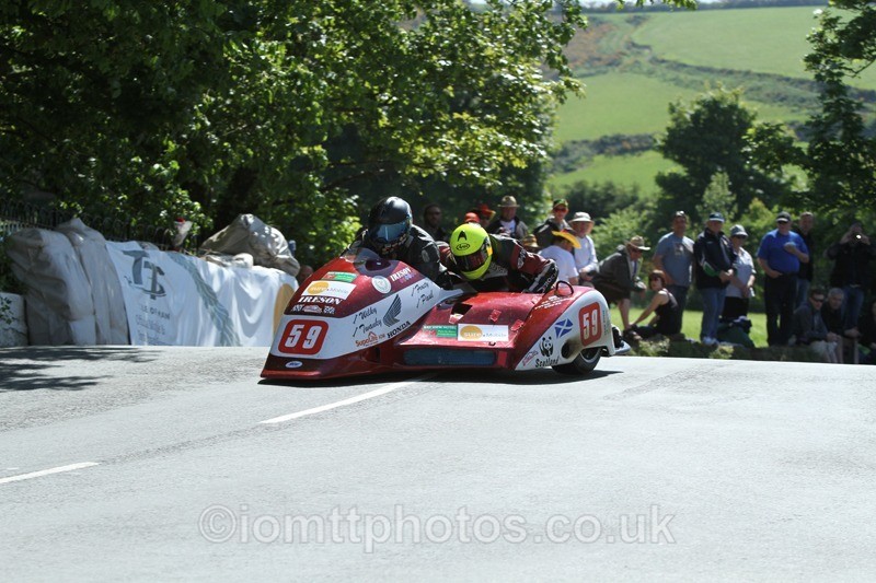 IMG_2684 - Sidecar Race 2 - TT 2013