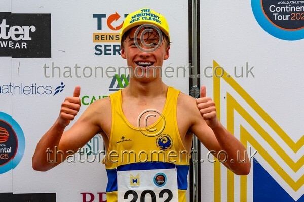 Monument25-919105 - Set Three