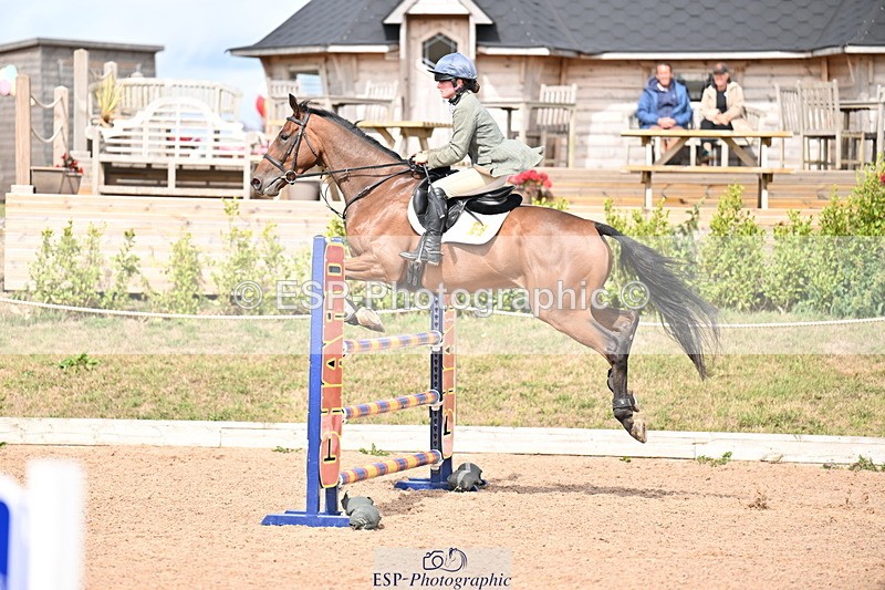 250827B-135650-00656 - Cls 4 Snr Newcomers 1.10m