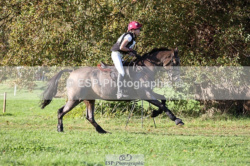 241026-094330-11362 - 319-Neve.Webber-MR.BUZZ