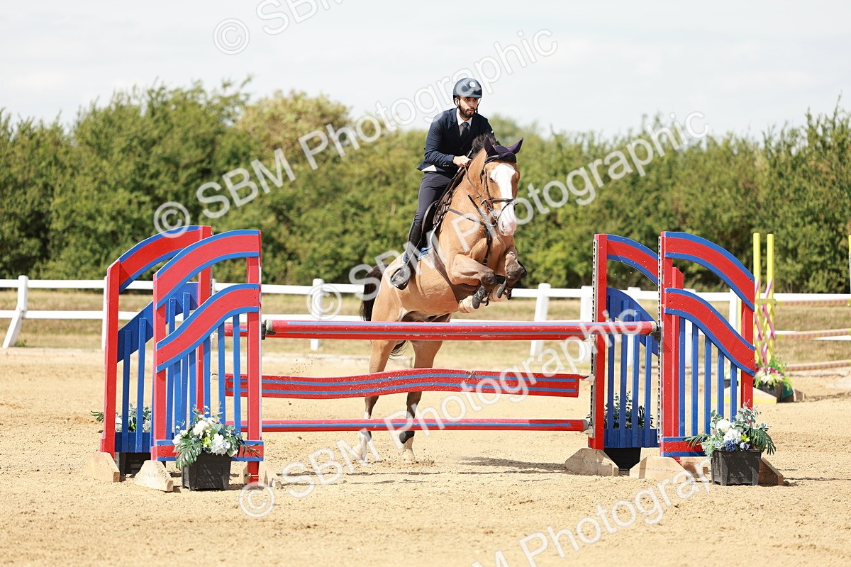 SBM_008037 - Class 4 - Senior Foxhunter - 1.20m Open