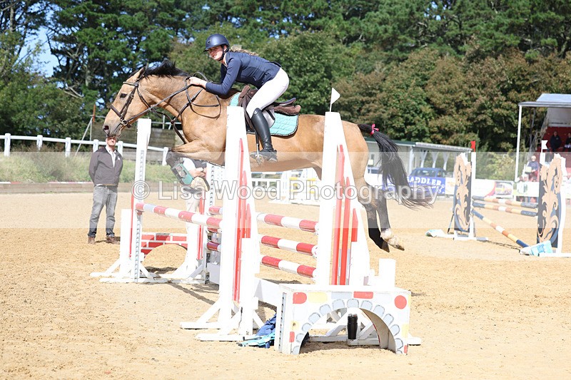 3E7A9290 - Class 9: Senior British Novice/90cm open