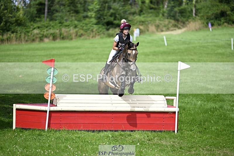 240803-152006-08473 - 227-Neve_Webber-MR_BUZZ