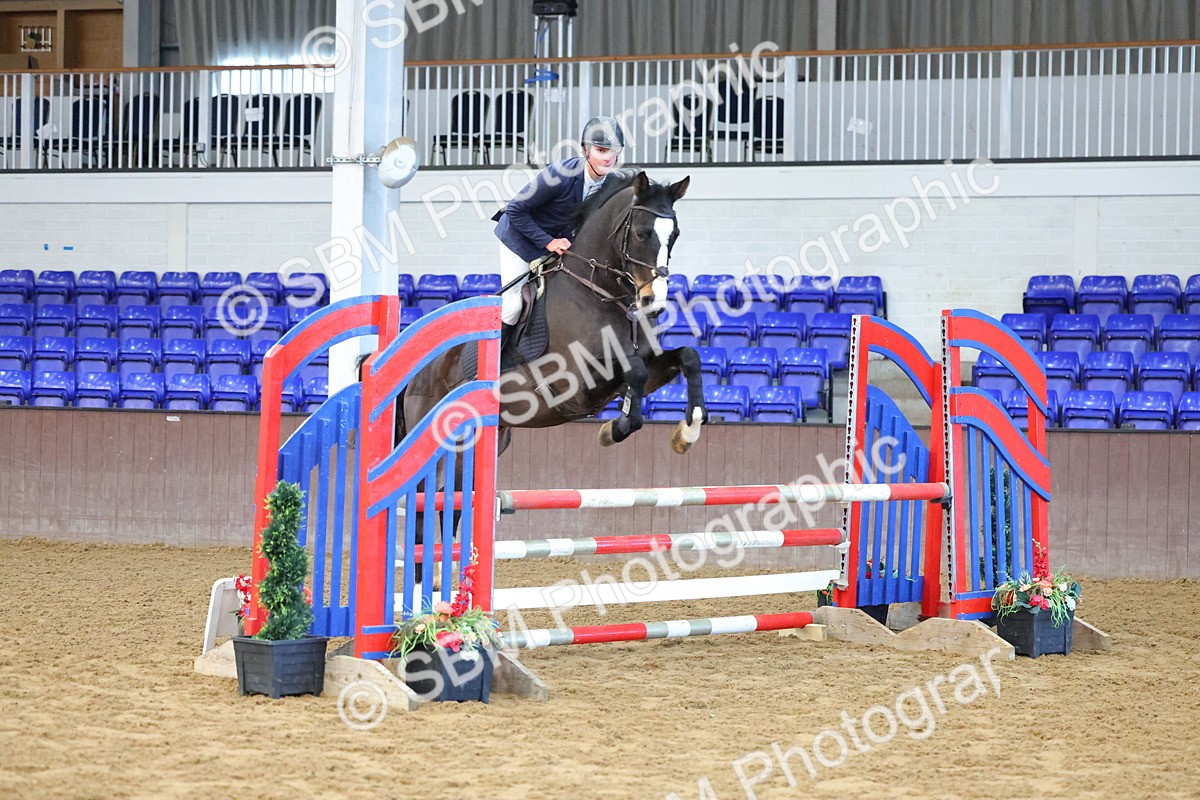 SBM_002000 - Class 8 - Senior British Novice 90cm