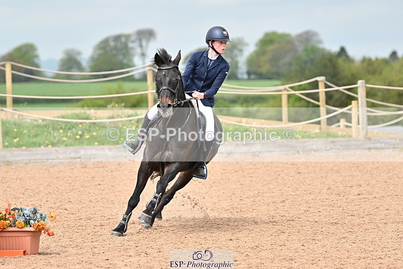 240506A-115033-08633 - Cls 4 Blue Chip Pony Newcomers & 1m Open