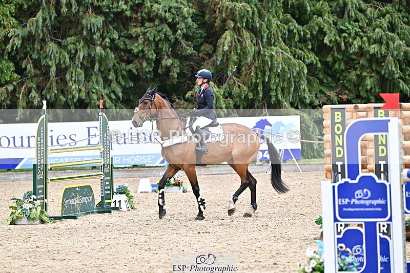 250524A-141908-12403 - D-468-Laura.Collett-LONDON.52