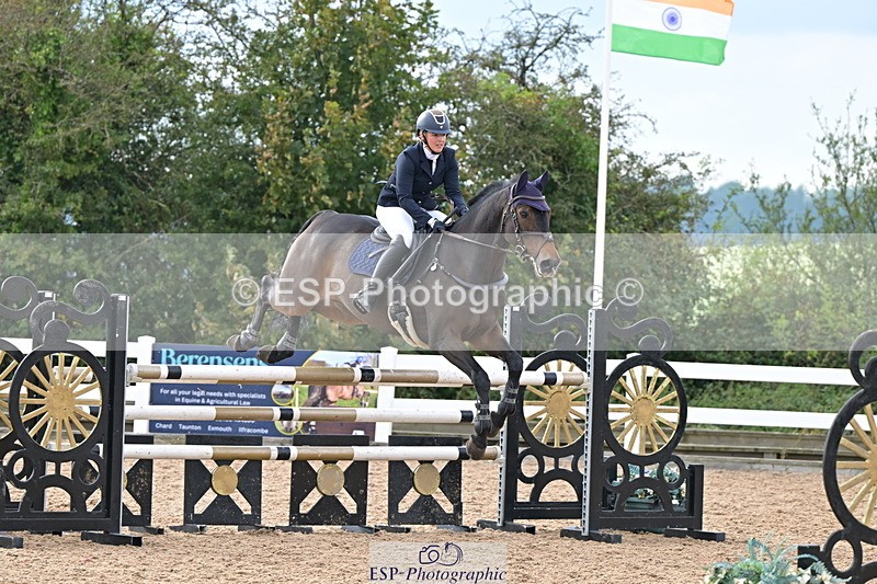 241004A-150141-02633 - Fri 12 1.15m Members Cup