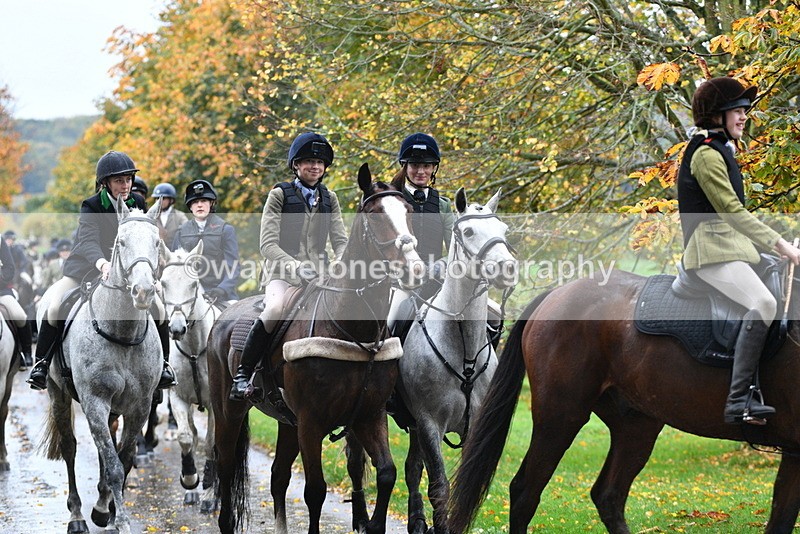 WJ5_6242 - B&B walk back for Hunt Tea !