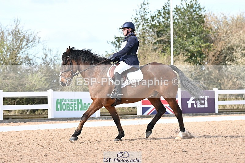 240324A-132044-03364 - Novice 28, 13.00 to 14.00