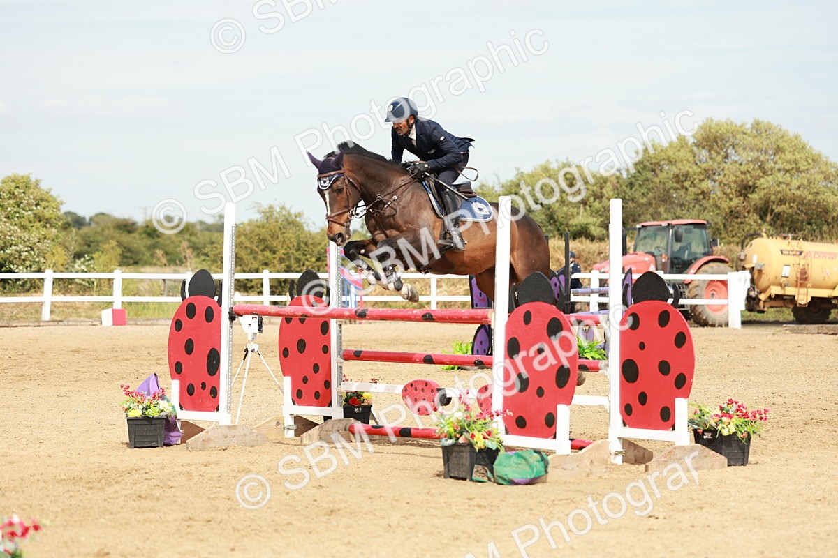 SBM_008194 - Class 4 - Senior Foxhunter - 1.20m Open