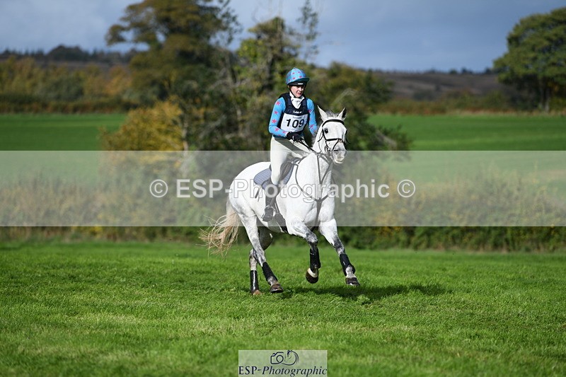 251024A-120208-09121 - B-109-Zoe.Davies