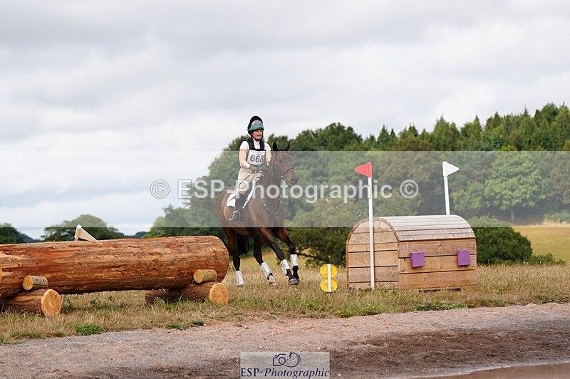 250803A-151848-16504 - O-668-Leia.Massey-SLIPALONGTREVASKIS