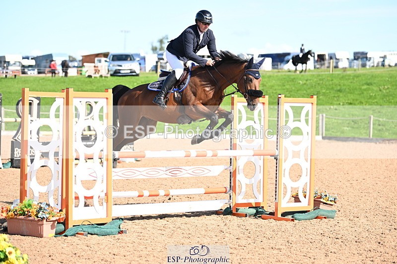 240913A-111812-03850 - Cls 14 Snr Newcomers