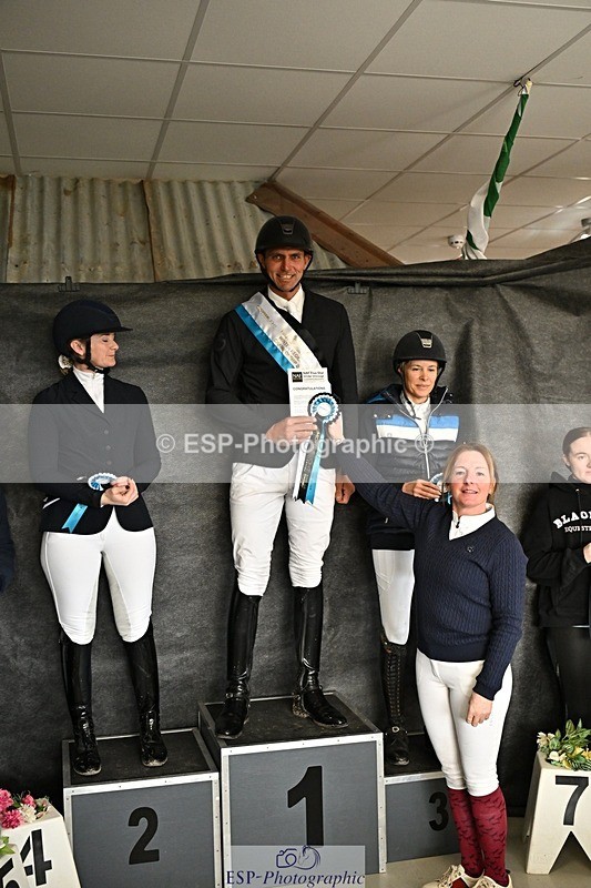 260214-130637-03878 - Cls 15 Medium Silver Presentations