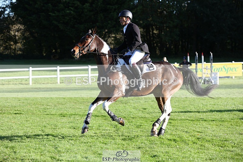 231022-093456-23974 - 640-UP.TO.MISCHIEF-Will.van.Ufford-TrotUp+SJ