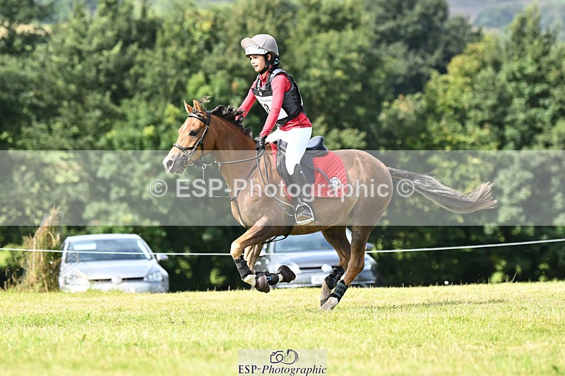 240825X-110929-31958 - 70cm XC 11.00 to 12.00