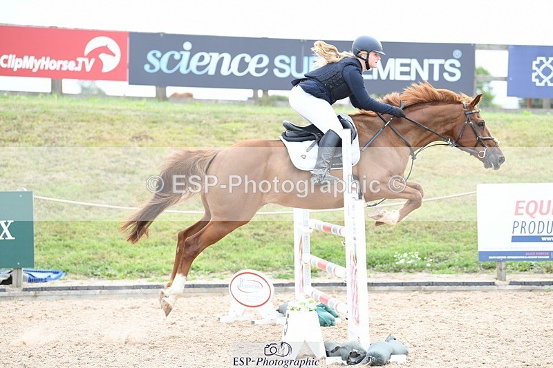 250807-113735-00711 - 1m Round 1