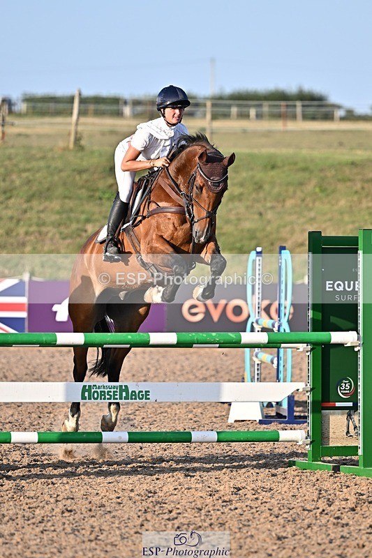 250812-191127-00536 - 1m and 1.10m