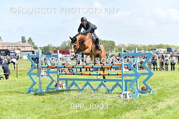 BPP_8903 - CLASS 3 The RHS Andrew Hamilton Coach Novice Qualifier (1.20m)