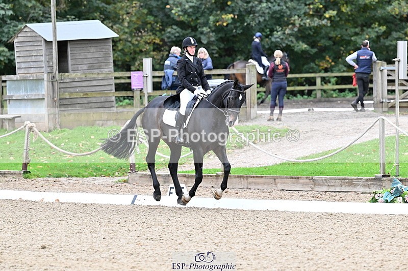 251022A-152126-00521 - B-111-Polly.Walker