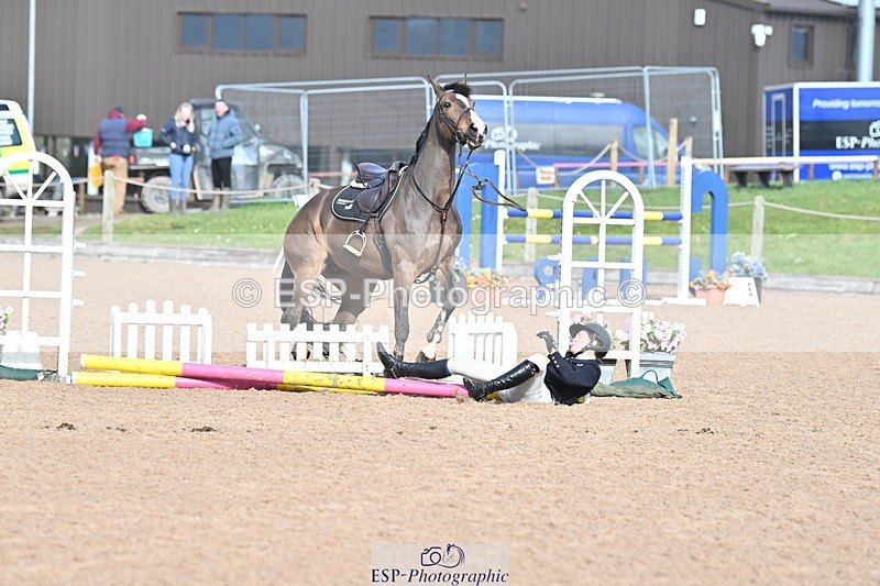 240315A-095502-00138 - Cls 1 Seniors 1.05 and 1.10m Open