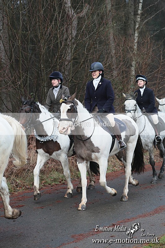 HUPY 261224 424 - Pytchley with Woodland Hunt Boxing Day Meet 26th December 2024
