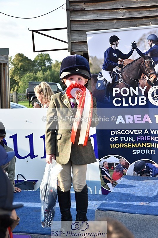 230824-181926-07051 - Thursday 40 and 50cm Presentations