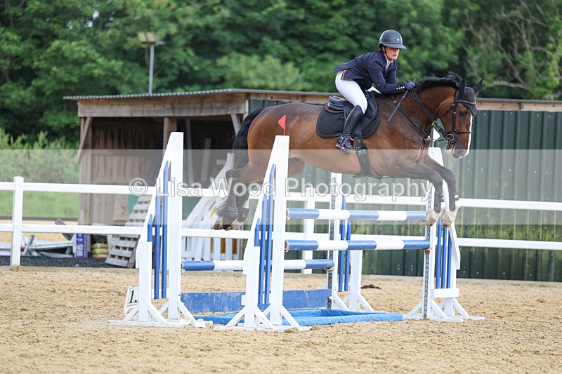 3E7A4205 - Class 7: Senior Newcomers/1.10m open