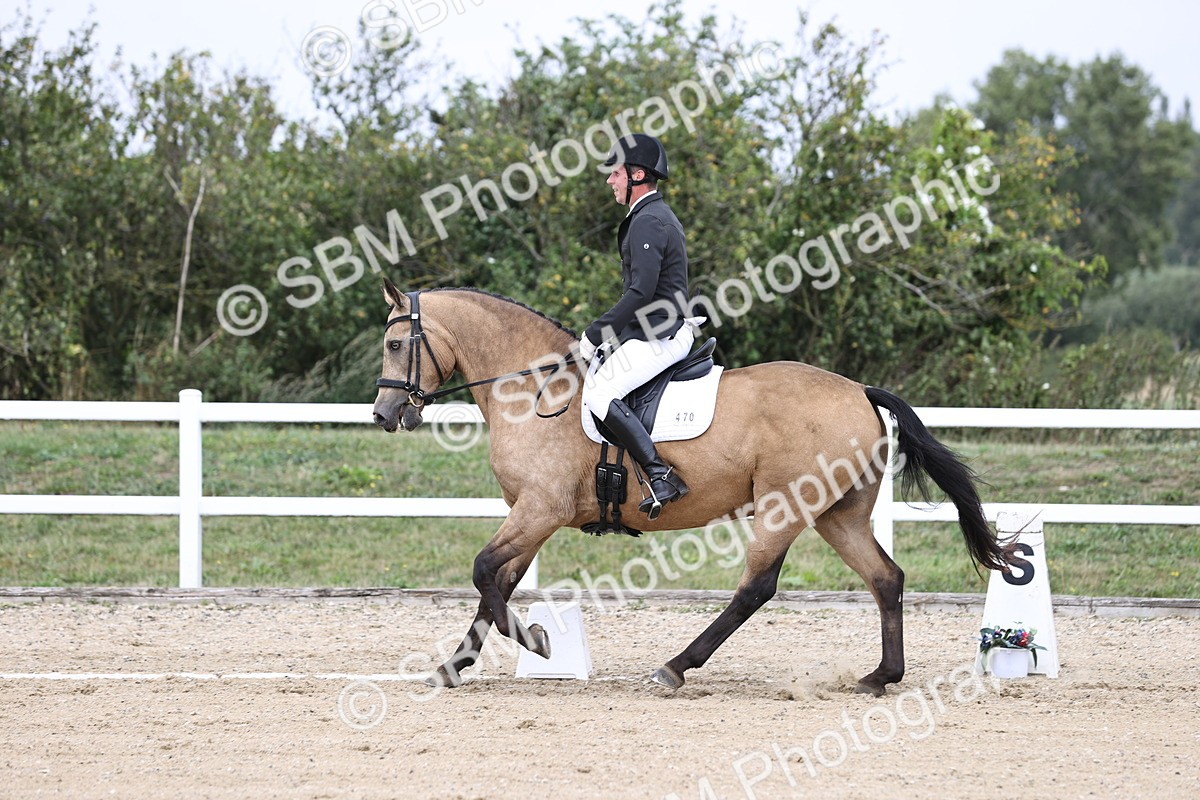 SBM_017457 - Class 14 - Novice 23 - 13.52-14.55