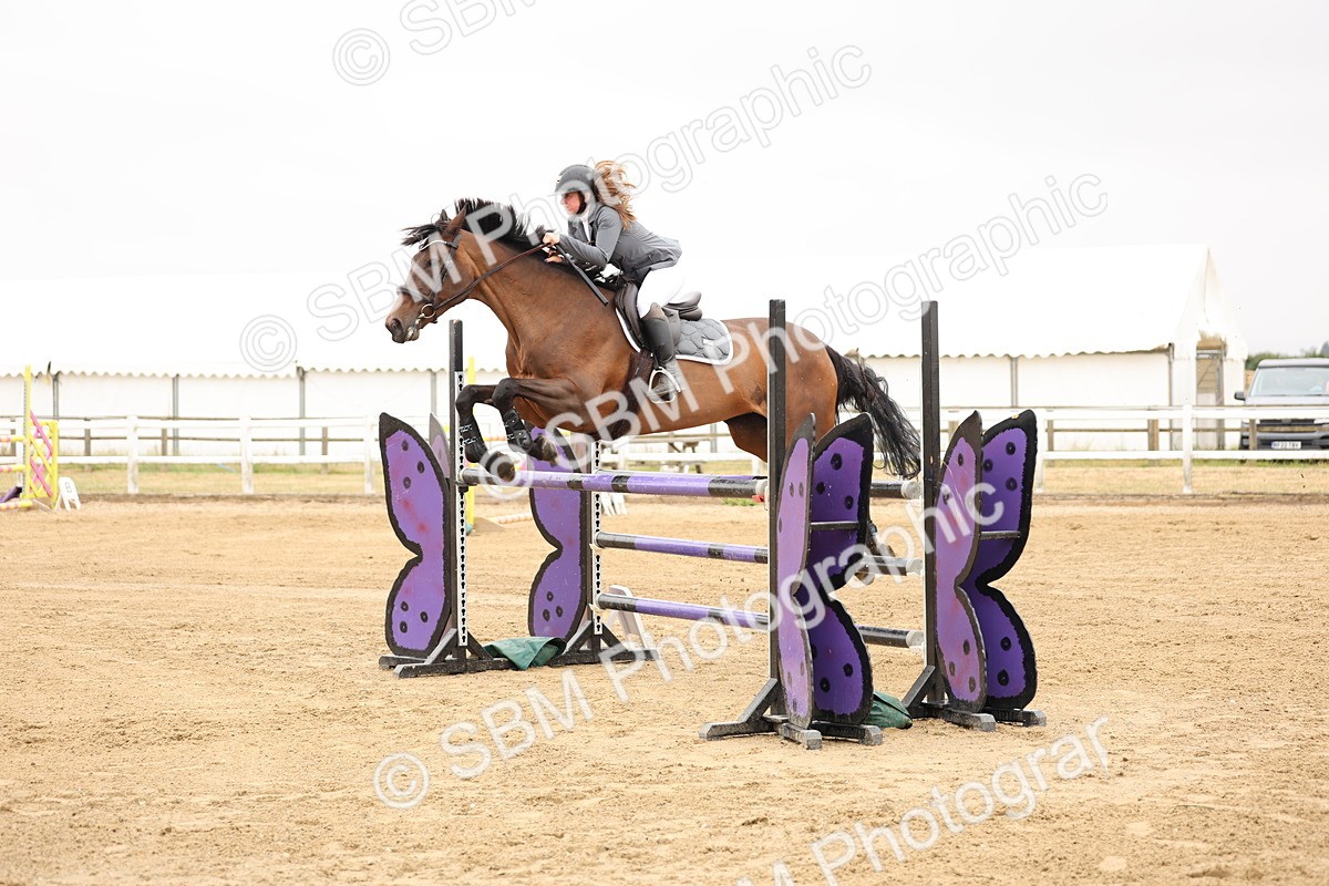 SBM_024008 - Class 6 - Senior Newcomers 1.10m