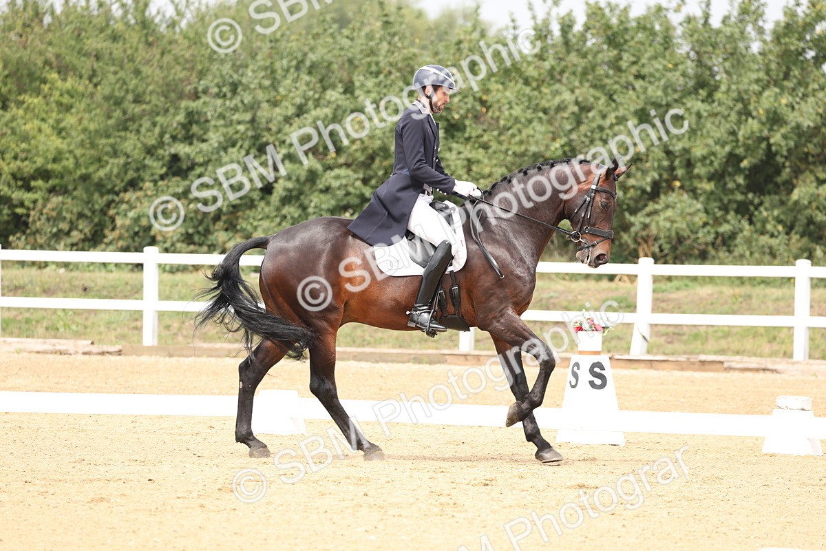 SBM_007117 - Class 9 - FEI INT I - 13.37-14.33