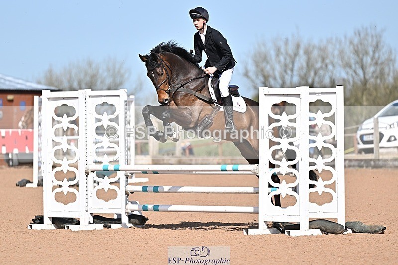 260408-105217-00255 - Cls 2 British Novice and 90cm