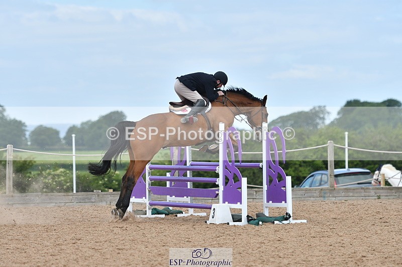 240609A-112305-04536 - Cls 17 Snr 1.05m Open