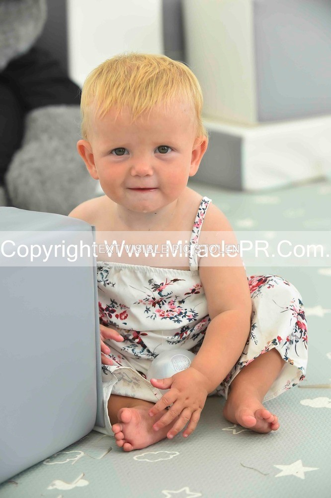 SH4_2089 - Bonny baby competition.