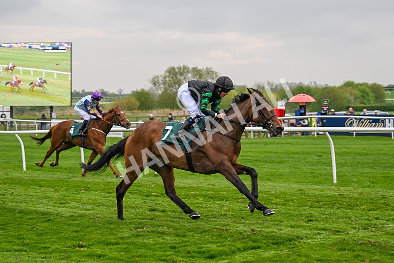 230425-Race 3-Tralee Girl-0258 - Race 3