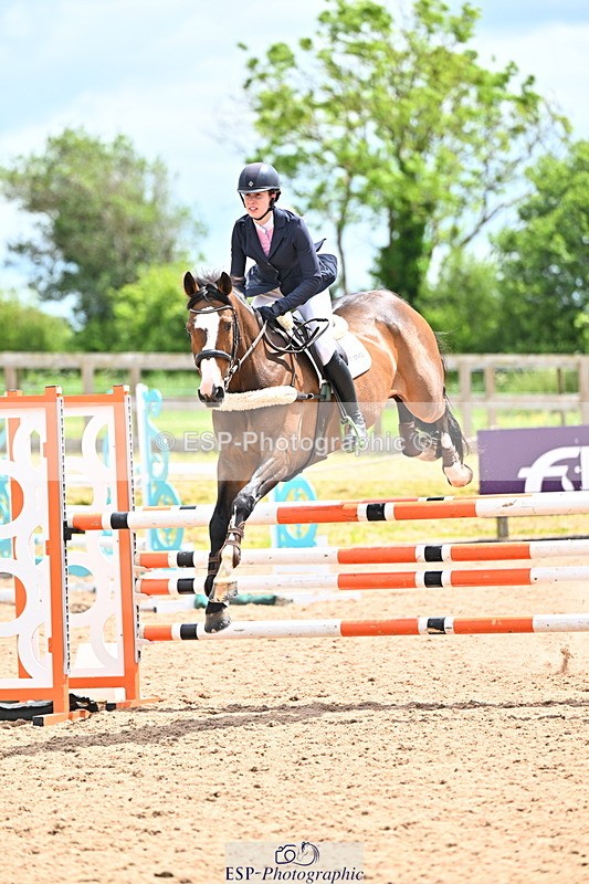 240608A-124819-02389 - Cls 4 Snr Newcomers and 1.10m Open