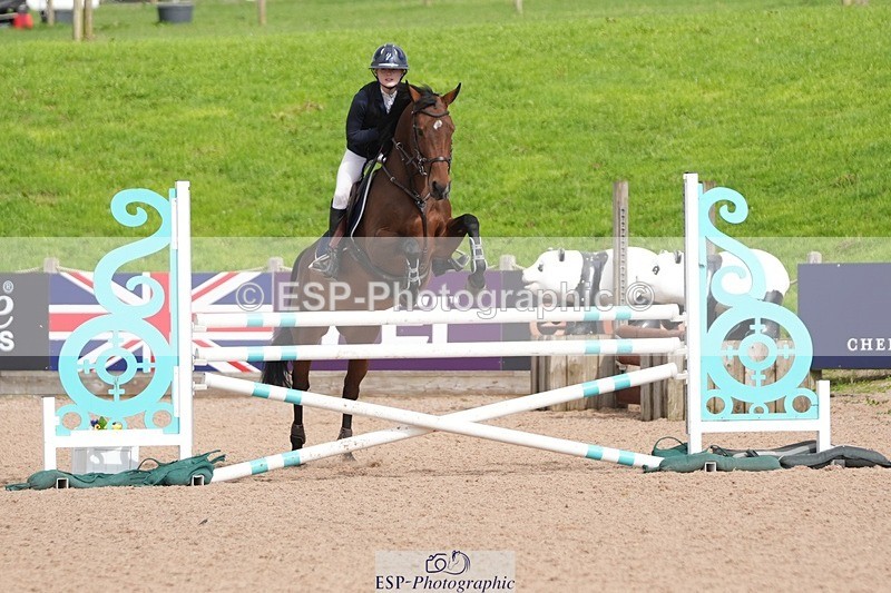 250921-122008-02894 - Cls 9 Pony Foxhunter and 1.10m