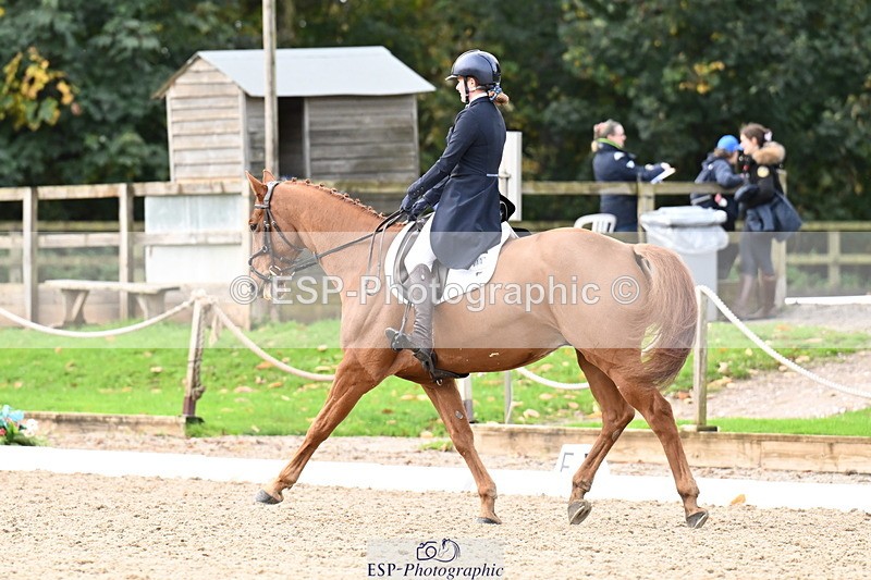 251023A-112419-01720 - B-137-Josie.Reid