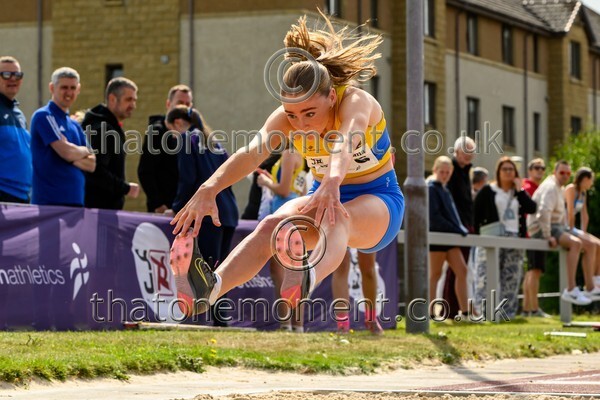 Age25SAT-915511 - Field Female Set One