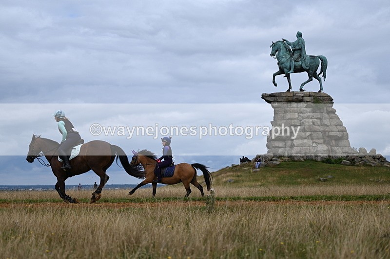 DSC_6184 - Time at Statue 12:17 to 12:44