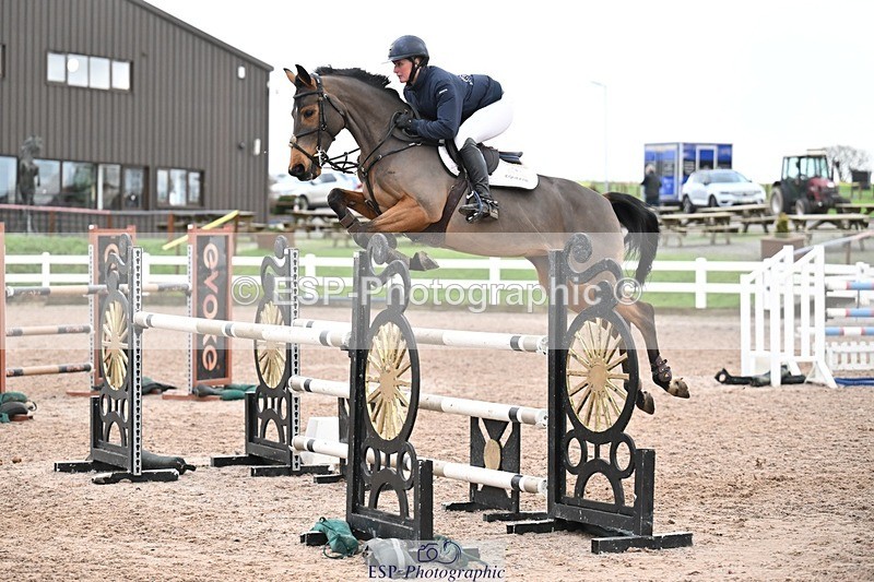 251206-134824-01184 - Cls 13 Snr Foxhunter and 1.20m