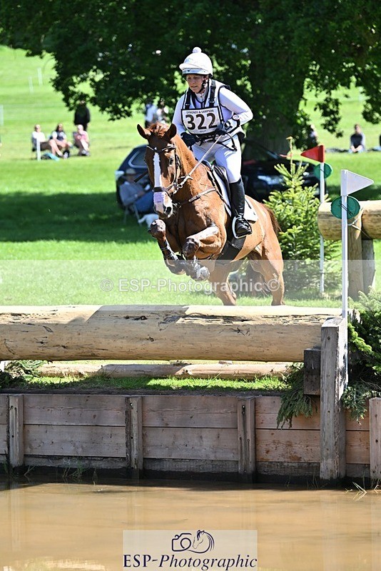 240525-105411-12105 - 322-CHILLI_KING-Gemma_Stevens